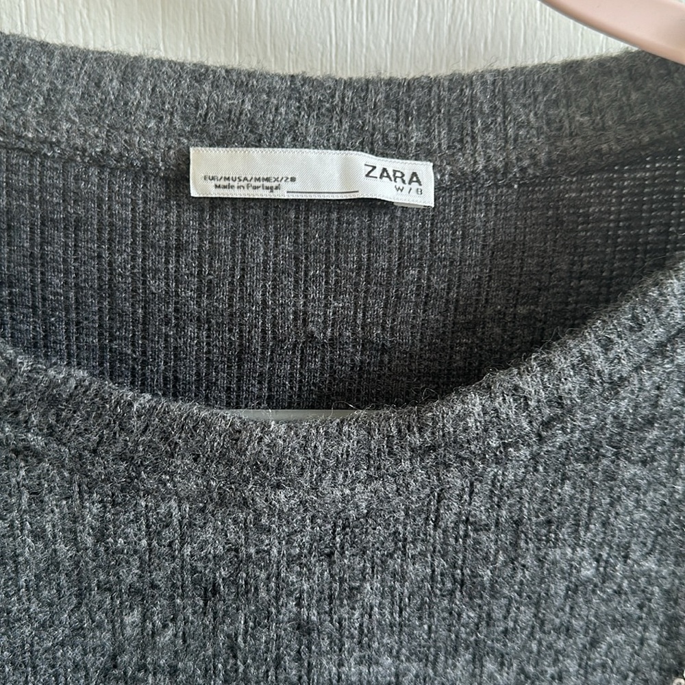 Zara Sweater - Picture 2 of 4